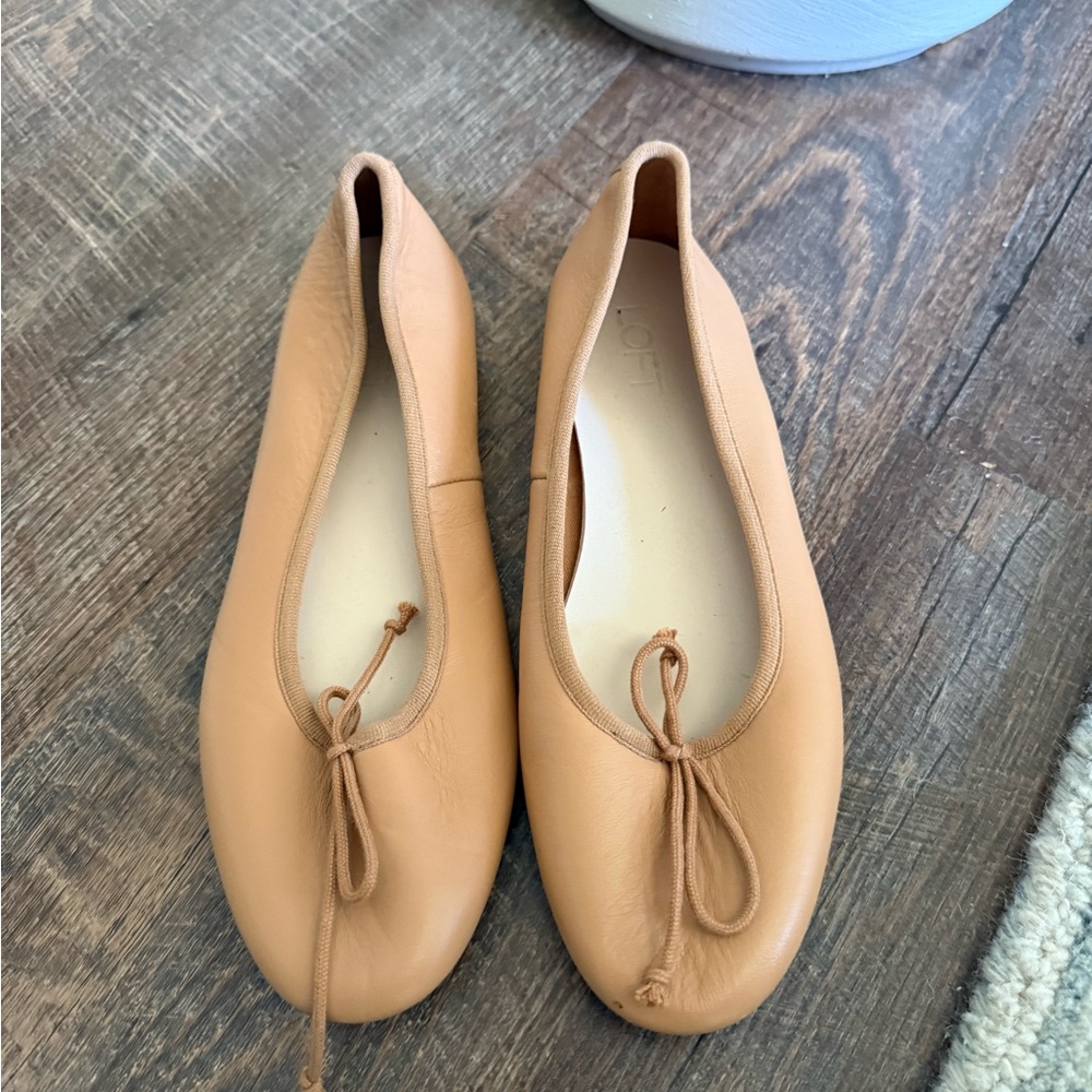 LOFT Tan Leather Flats
